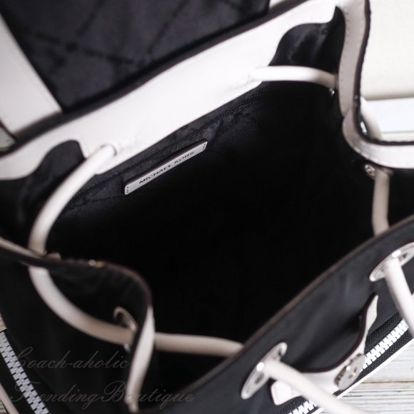 NWT Michael Kors Medium Abbey Cargo Backpack - Picture 7 of 8